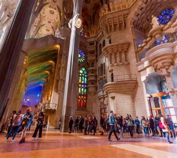 María Jesús Sagrada Familia escort
