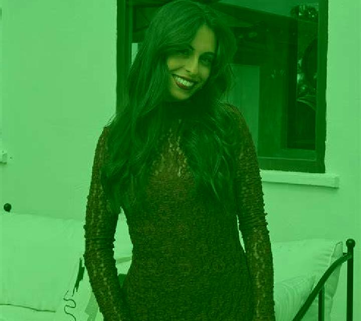 Martina Pencahue escort